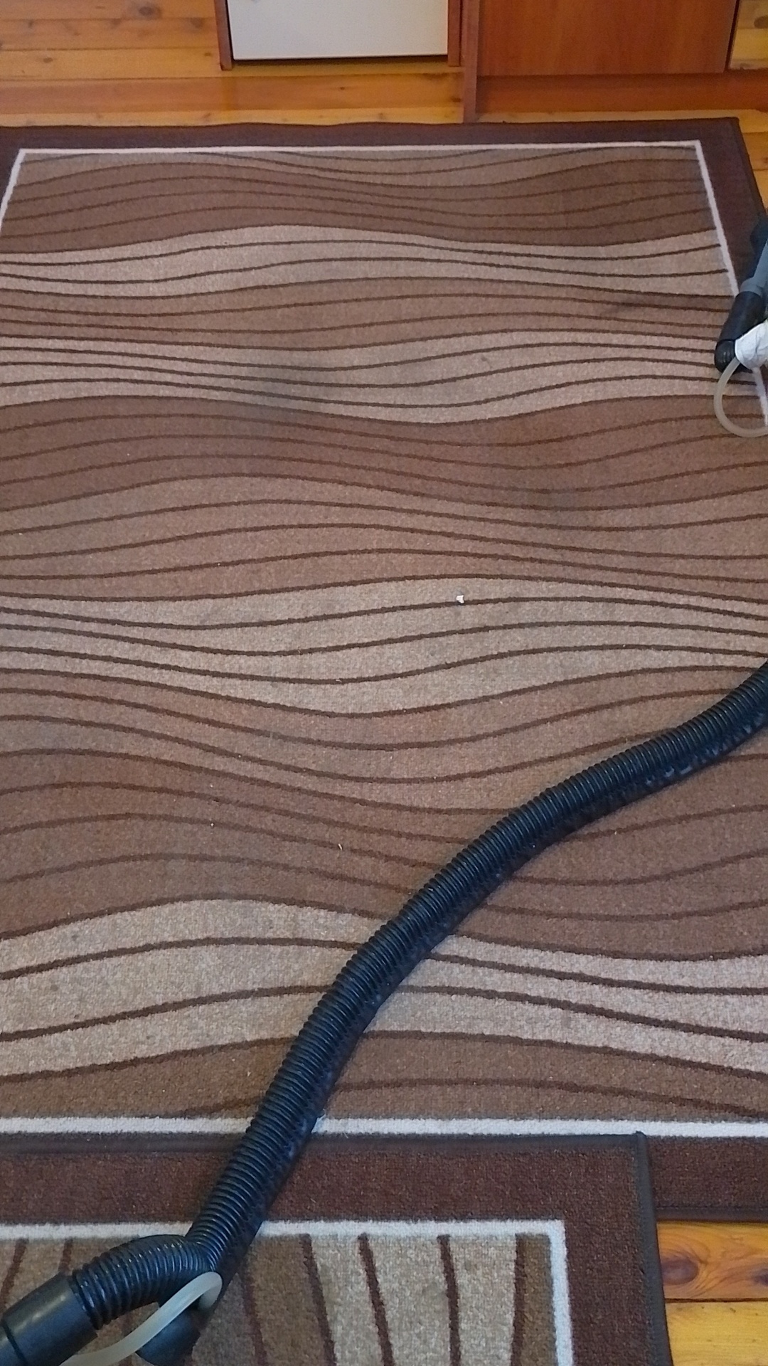 Before photo for Пране на мека мебел и килими