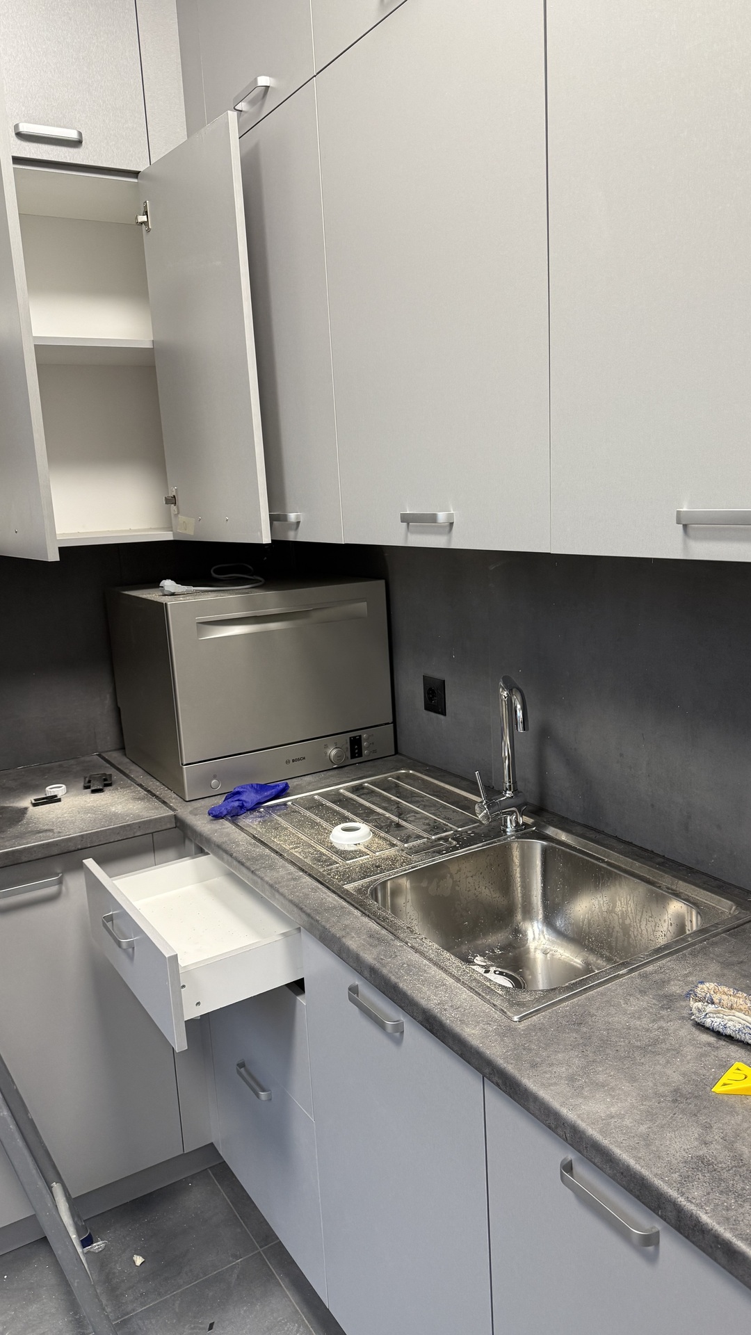 Before photo for Почистване след ремонт